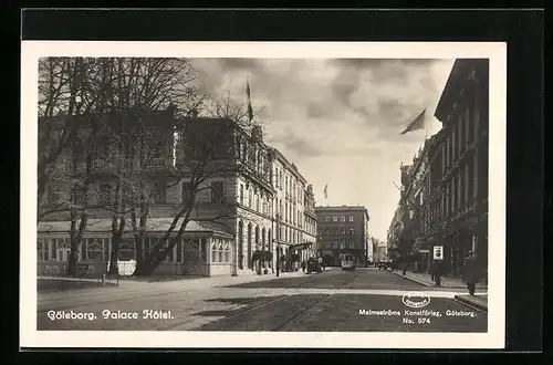 AK Göteborg, Strassenpartie mit Strassenbahn am Palace Hotel