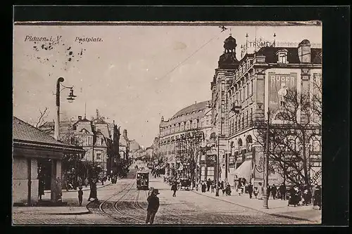 AK Plauen i. V., Strassenpartie Pestplatz mit Strassenbahn