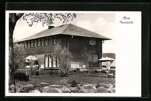 AK Hinterzarten /Schwarzwald, Haus Baeuchle mit Garten