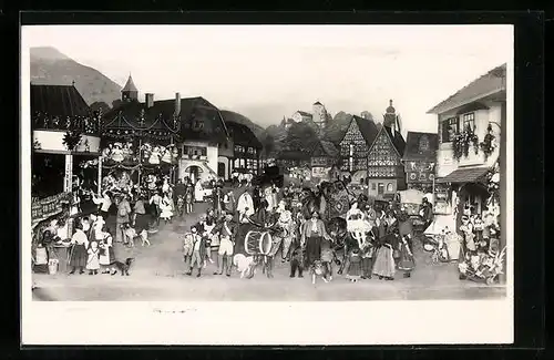 AK Sonneberg i. Th., Spielzeugmuseum, Ausstellungsgruppe Thüringer Kirmes