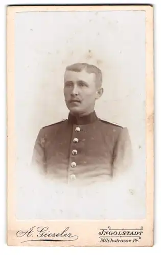 Fotografie A. Giesler, Ingolstadt, Milchstrasse 14, Soldat mit Schnauzer in Uniform