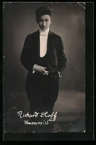 AK Richard Hoff im Frack, Humorist