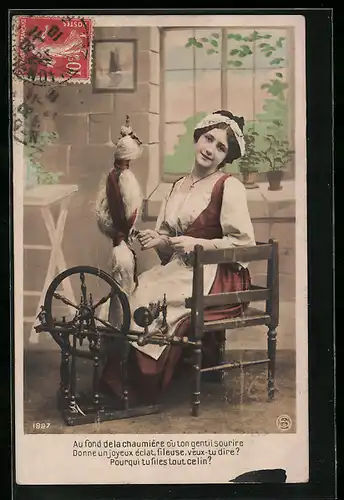 AK Junger Frau am Spinnrad in der Stube