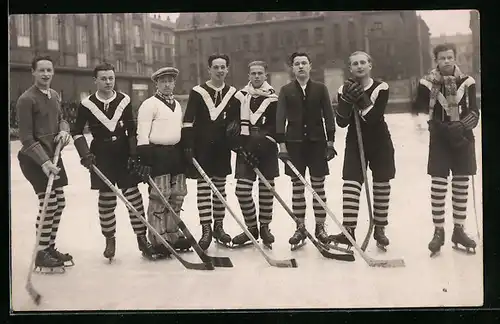Foto-AK Gruppenfoto Eishockeyspieler