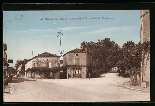 AK Javerlhac, Avenue de la Gare et Route d`Angoulême