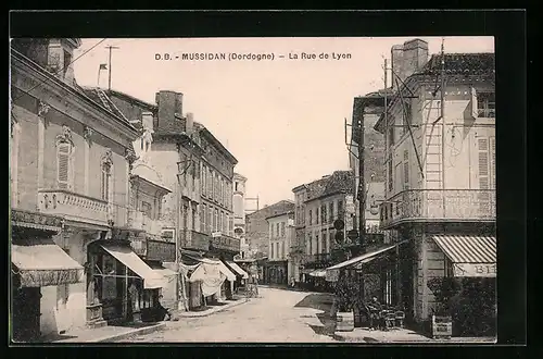 AK Mussidan, La Rue de Lyon