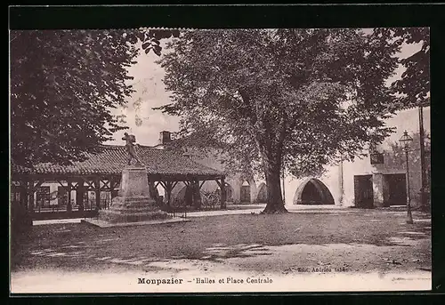 AK Monpazier, Halles et Place Centrale