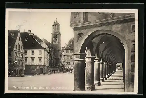 AK Memmingen, Marktplatz mit St. Martinskirche