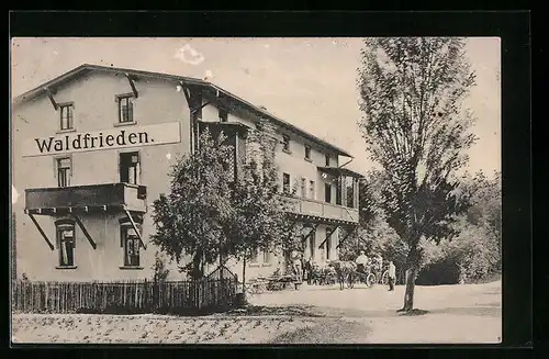 AK Bad Lausigk, Hotel Waldfrieden A. Sieber mit Kutsche