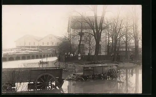 Foto-AK Königsfeld, Fuhrwerke im Hochwasser am Roten Dreieck, 8. Januar 1925