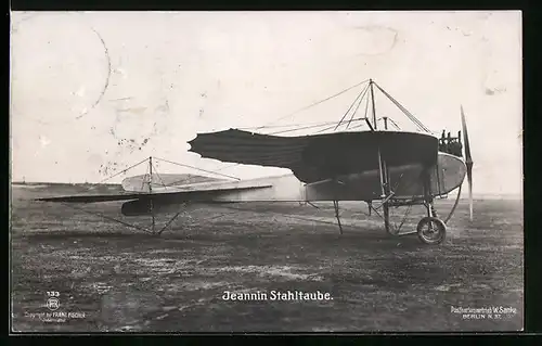 Foto-AK Sanke Nr. 133: Jeannin Stahltaube auf dem Flugfeld
