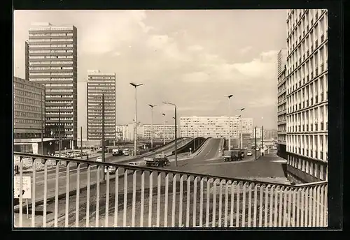 AK Halle /Saale, Thälmannplatz mit Hochstrasse