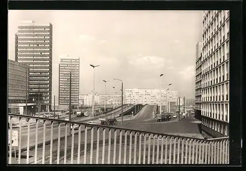 AK Halle /Saale, Thälmannplatz mit Hochstrasse