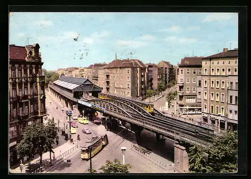 AK Berlin-Prenzlauer Berg, U-Bahnhof Dimitroffstrasse aus der Vogelschau, Strassenbahn