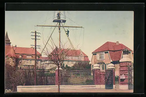 AK Eckernförde, Ansicht des Alters-und Invalidenheim mit dem Signalmast von der Einfahrt aus