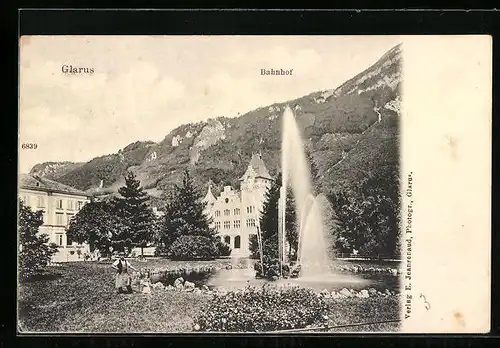 AK Glarus, Bahnhof und Springbrunnen
