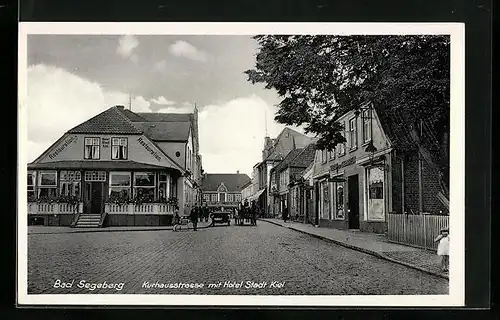 AK Segeberg, Kurhausstrasse mit Hotel Stadt Kiel, Kurhausstrasse 11