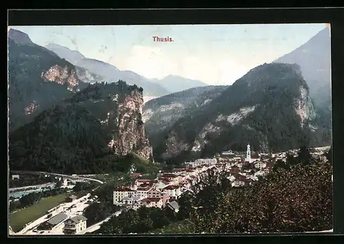 AK Thusis, Totalansicht von einem Berg aus gesehen