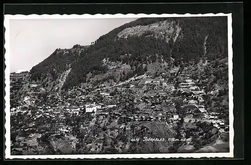 AK Isèrables, Gesamtansicht von einem Berg aus