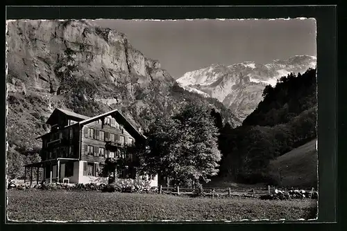 AK Stechelberg im Lauterbrunnental, Naturfreundehaus mit Ebnefluh und Mittaghorn