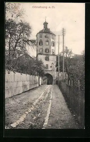 AK Günzburg a. D., Turm mit Durchgang