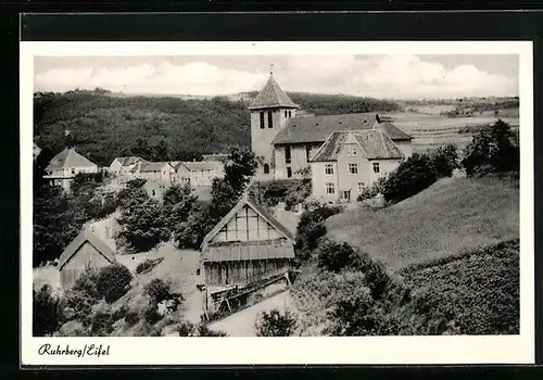 AK Ruhrberg / Eifel, Teilansicht mit Kirche