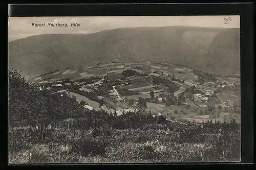 AK Ruhrberg / Eifel, Totale vom Berg aus gesehen