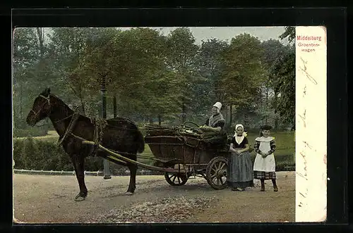 AK Middelburg, Groentenwagen, Frauen in niederländischer Tracht bei einem Pferdewagen mit Gemüse