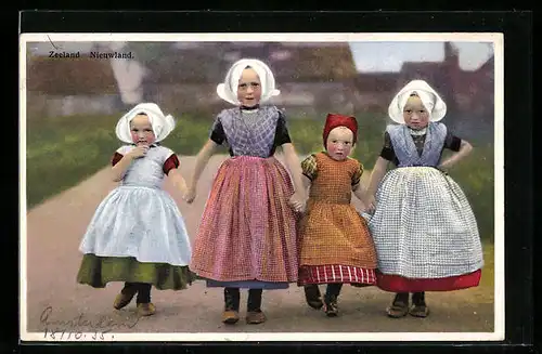 AK Zeeland-Nieuwland, Vier Mädchen in niederländischer Tracht