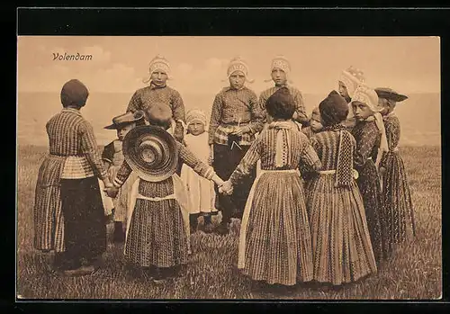 AK Volendam, niederländische Mädchen beim Ringel Reihe-Spiel
