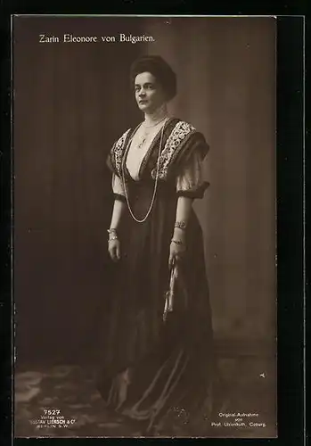 AK Zarin Eleonore von Bulgarien im tollen Outfit