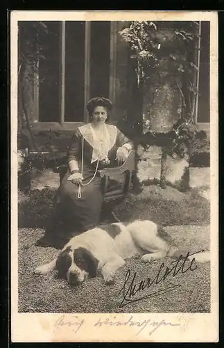 AK Charlotte von Württemberg mit ihrem Bernhardiner