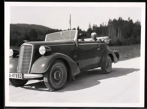 Fotografie Auto Opel Cabrio, Cabriolet auf einer unbefestigten Strasse