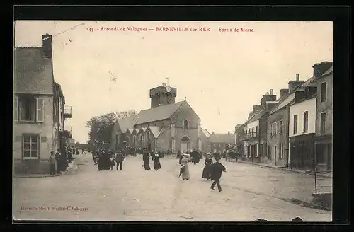 AK Barneville-sur-Mer, Sortie de Messe