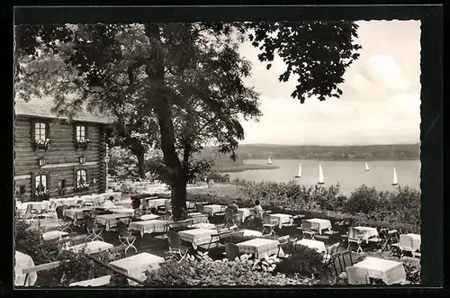 AK Berlin-Wannsee, Gaststätte Blockhaus Nikolskoe mit Blick auf die Havel