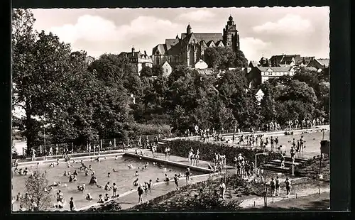 AK Wetzlar /Lahn, Städtisches Schwimmbad, Domblick