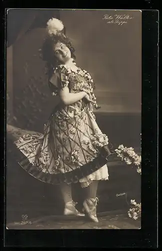 AK Opernsängerin Reta Walter als Puppe