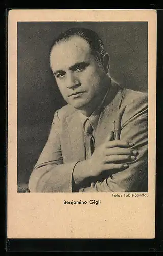 AK Opernsänger Benjamino Gigli mit Anzug und Krawatte
