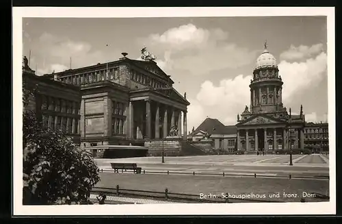 AK Berlin, Schauspielhaus und französischer Dom, Gendarmenmarkt