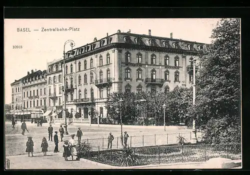 AK Basel, Zentralbahn-Platz mit Hotel Euler