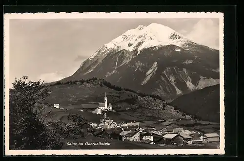 AK Salux im Oberhalbstein, Totale mit Gebirgswand