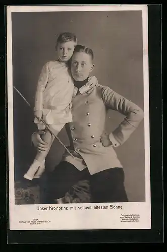AK Kronprinz Wilhelm posiert mit seinem ältesten Sohn