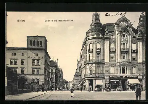 AK Erfurt, Bahnhofstrasse mit Hotel C. Silber und Geschäften