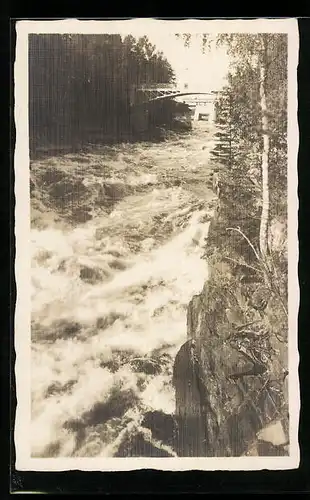 AK Imatra, Uferpartie mit Brücke