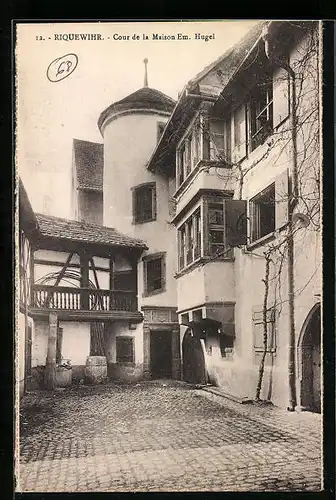 AK Riquewihr, Cour de la Maison Em. Hugel