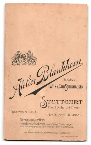 Fotografie Atelier Blankhorn, Stuttgart, Eberhardstrasse 55, Jüngling mit Bürstenschnitt und Binder