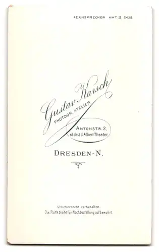 Fotografie Gustav Karsch, Dresden, Antonstrasse 2, Uffz. in Uniform mit Schwalbennestern