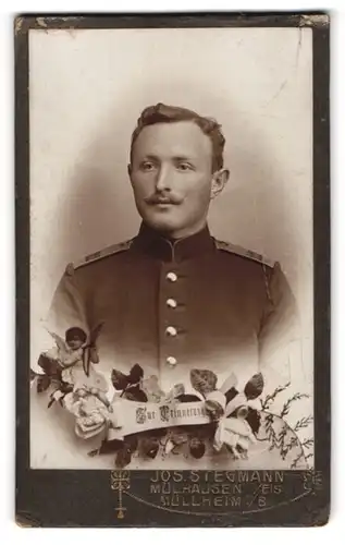 Fotografie Jos. Stegmann, Mülhausen /Els., Vaubanstrasse 94, Uniformierter Soldat des IR 112