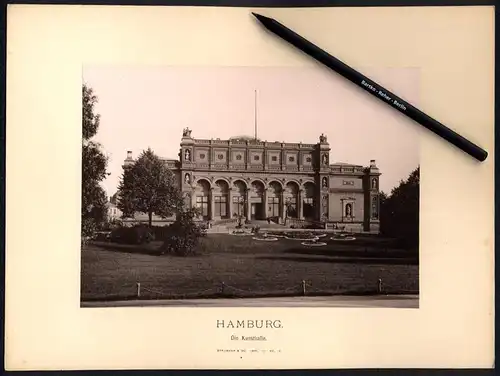 Fotografie Strumper & Co., Hamburg, Ansicht Hamburg, Blick auf die Kunsthalle mit Vorplatz