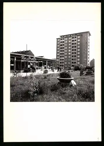 10 Fotografie Ansicht Torgau, Leben im Sozialismus, DDR, Trabant, Kreissparkasse, Kaufhalle, Hochhaus